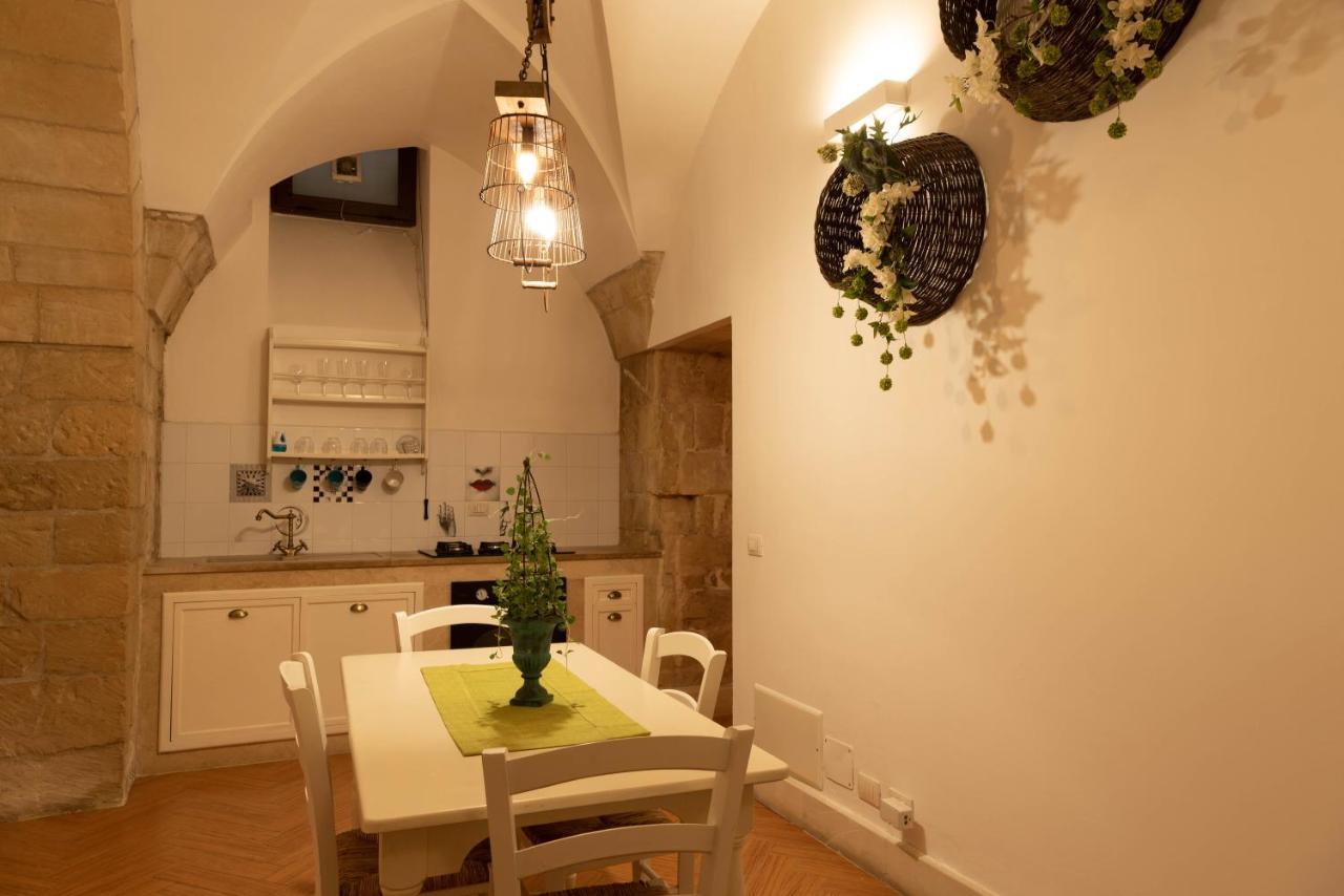 Cadelli Luxury Suite & Apartments Lecce Bagian luar foto