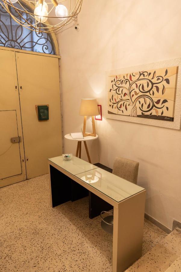 Cadelli Luxury Suite & Apartments Lecce Bagian luar foto