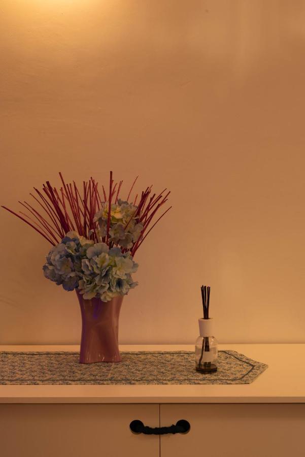 Cadelli Luxury Suite & Apartments Lecce Bagian luar foto