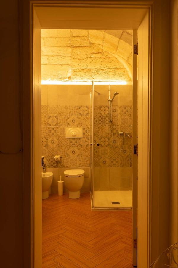 Cadelli Luxury Suite & Apartments Lecce Bagian luar foto