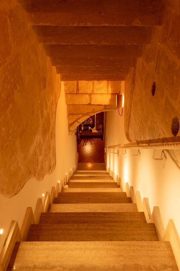 Cadelli Luxury Suite & Apartments Lecce Bagian luar foto