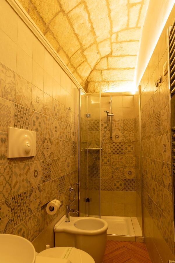 Cadelli Luxury Suite & Apartments Lecce Bagian luar foto