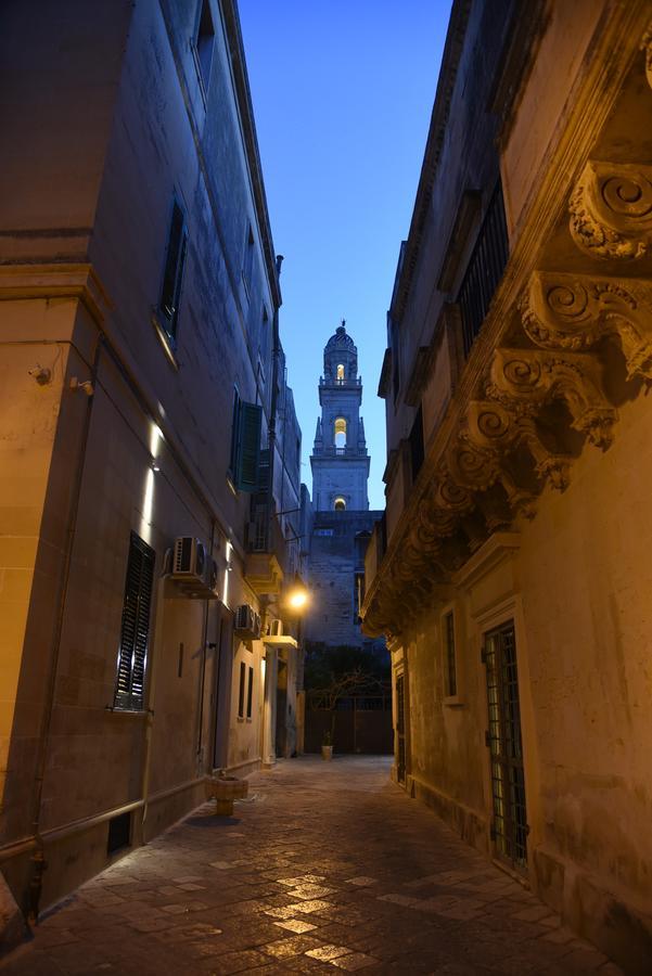 Cadelli Luxury Suite & Apartments Lecce Bagian luar foto